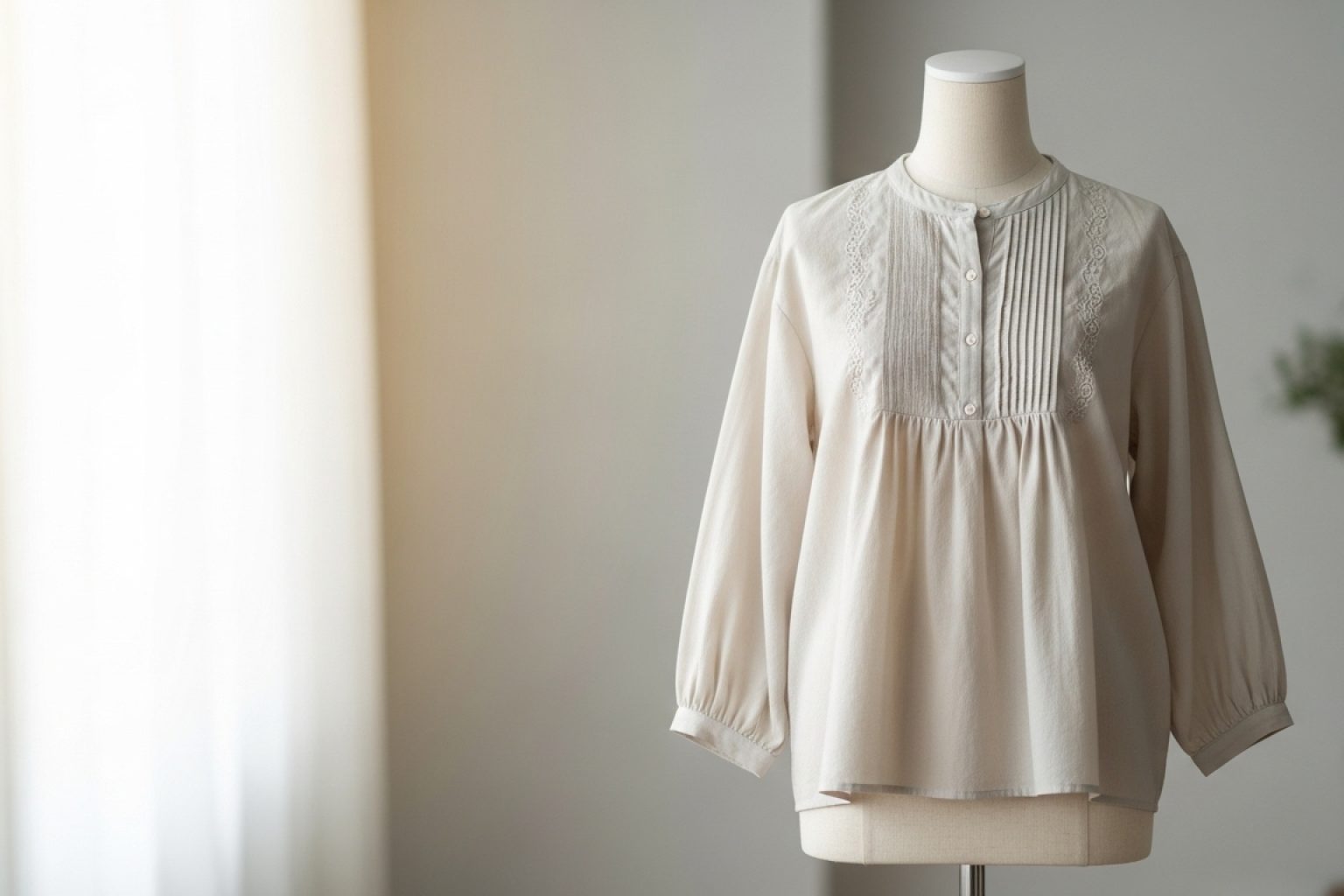 بلوز-شیک-زنانه-با-پارچه-نخی